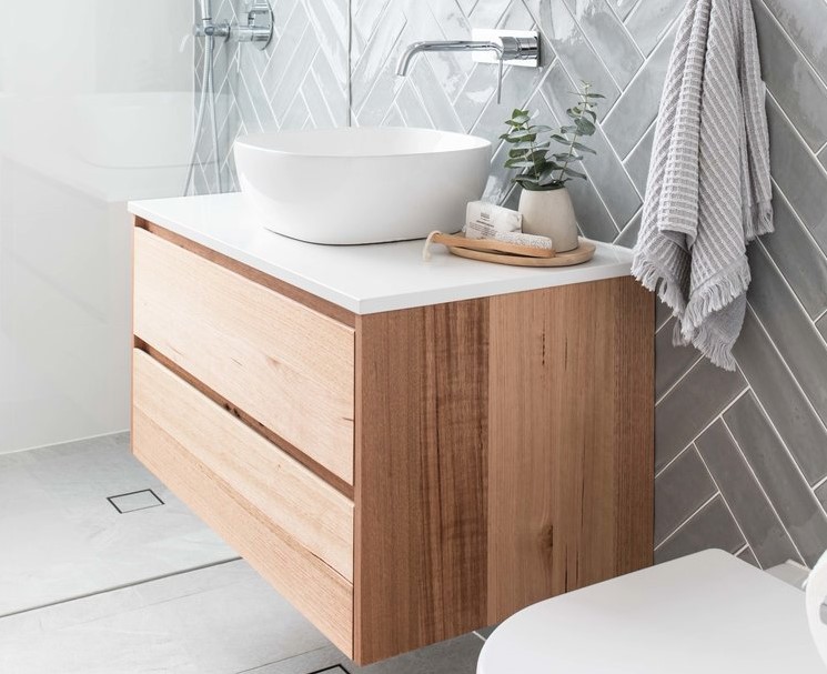 Фарбовані та ламіновані меблі для ванної: плюси та мінуси